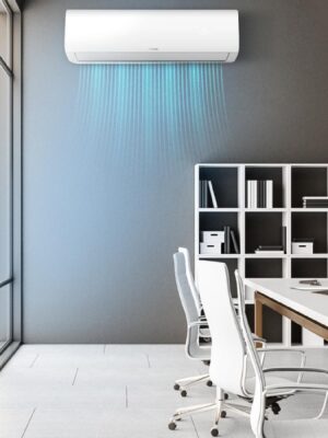 habitación con Aire Acondicionado Split de Cecotec